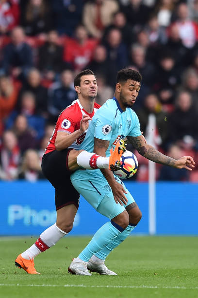 赛场上有更 赛场上有更